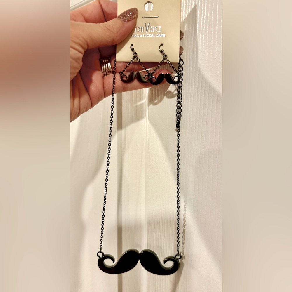 Mustache necklace and earring set.